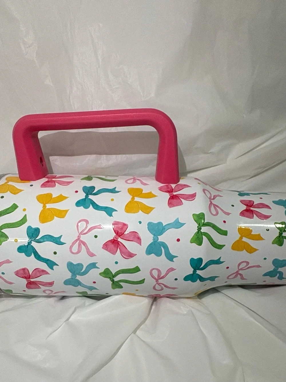 40oz Bow decorated tumbler/travel mug